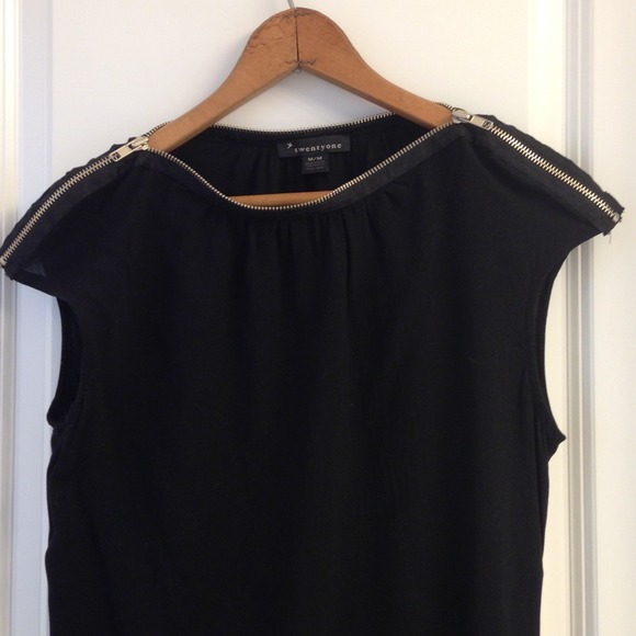 Sold.....Black zipper top