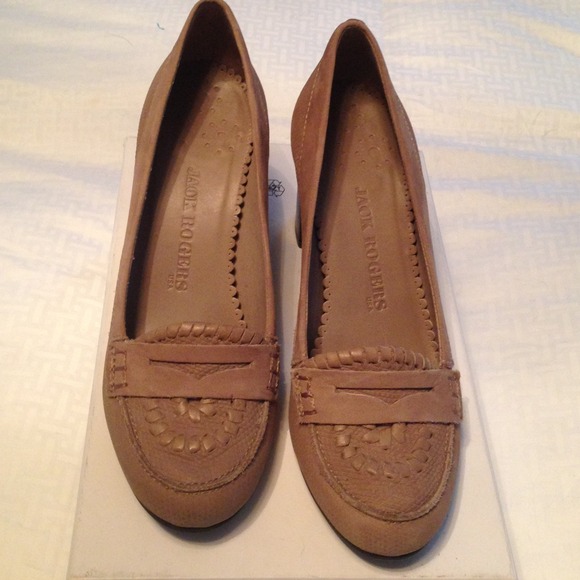 Great sensible but stylish Jack Rogers pumps Sz. 7