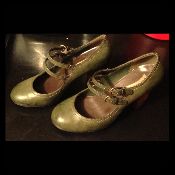 American Eagle Heels