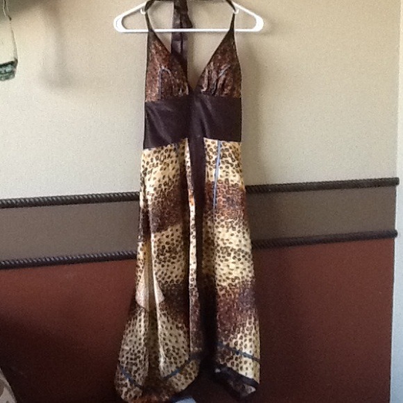 brown/ gold leopard dress.