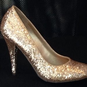 Gold sparkle pumps. Brand new. Never worn!