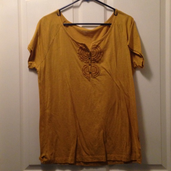 💛Yellow Eddie Bauer top💛