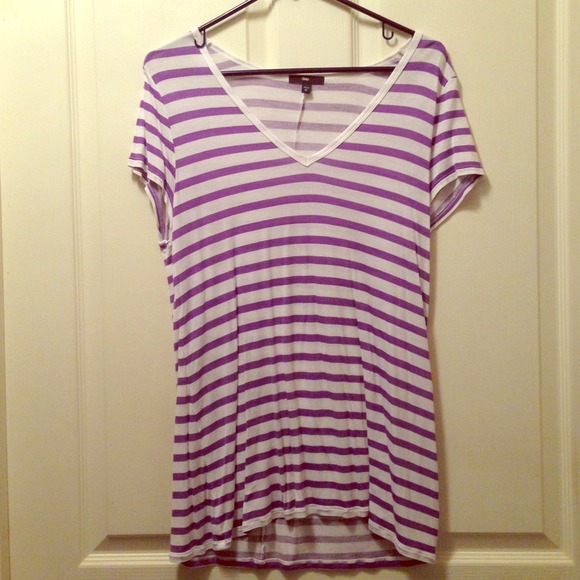 💜Purple & White striped long v-neck tee💜