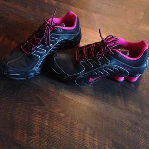 Women's Nike Shox