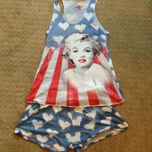 Patriotic Marilyn Monroe pajamas