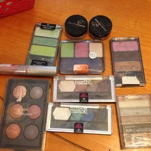 Make up bundle