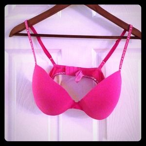 BUNDLE for  @crazyjen Victoria's Secret PINK bra!