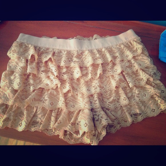 Sold in bundle!!!   Lace shorts no trades!!