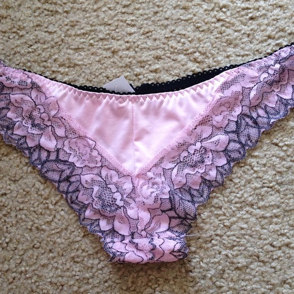 🚫bundled for Shawnas77🚫4 pairs of lace panties - Picture 3 of 4