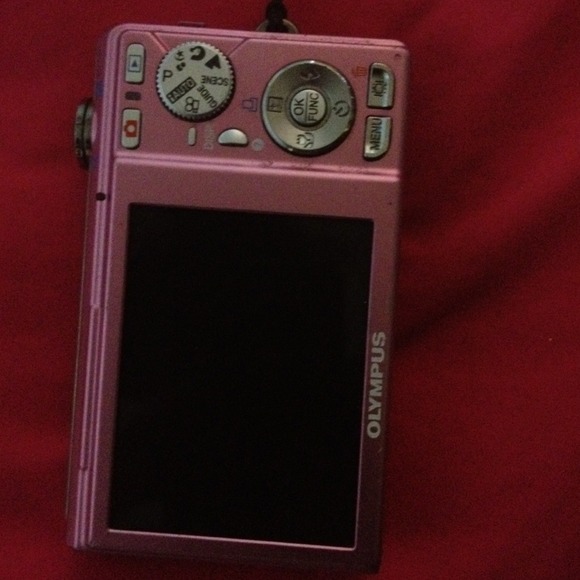 Pink Digital camera - Picture 2 of 4