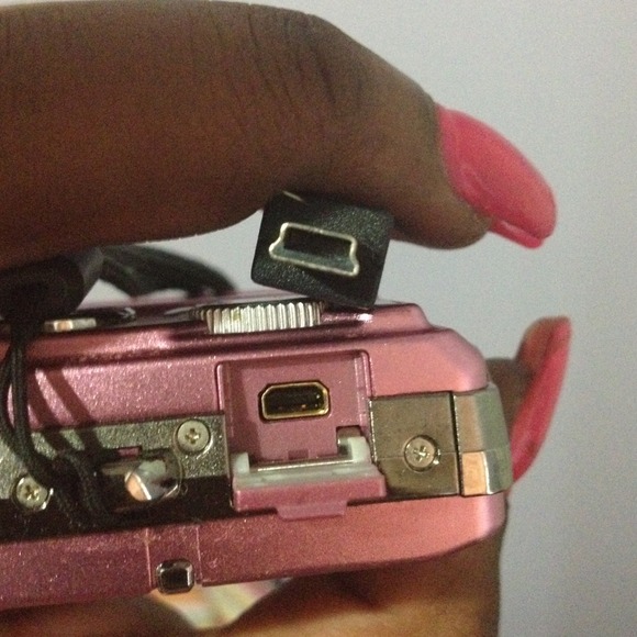 Pink Digital camera - Picture 3 of 4