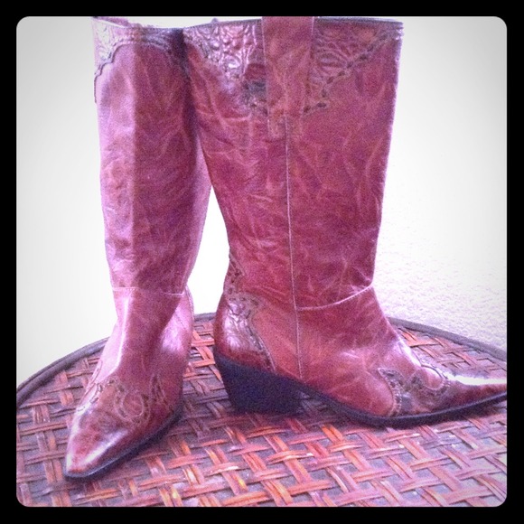 NWOT cowboy boots