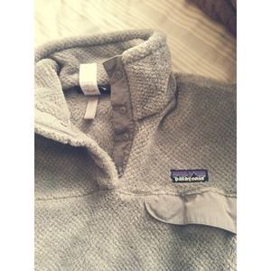 patagonia re tool snap T gray