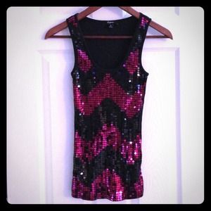 Black and Pink chevron print tank