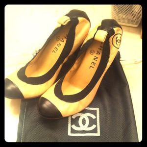 Chanel stretchie Pump shoes SOLD
