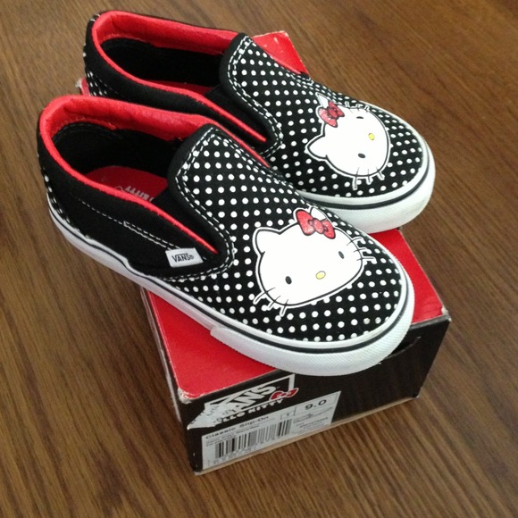 SOLD-----Hello Kitty Classic Vans Slip Ons Kids - Picture 1 of 1