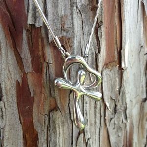 💕Sale💕Cross and heart necklace