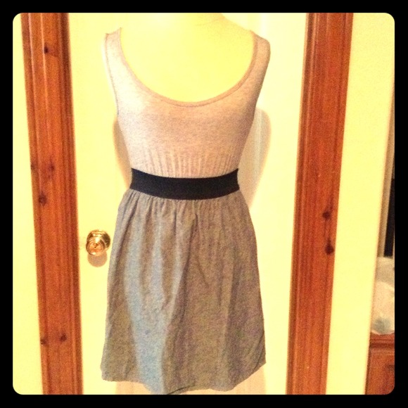 grey dress with built in waist belt! - Picture 1 of 3