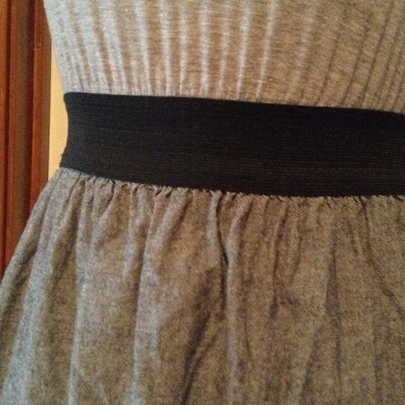 grey dress with built in waist belt! - Picture 3 of 3