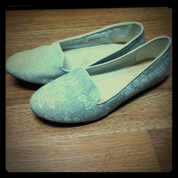 Aldo Canvas Flats!
