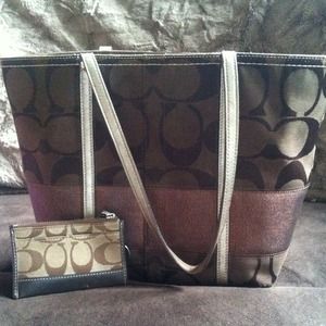 Authentic brown coach purse. Great condition!
