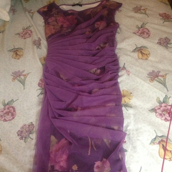 Floral dress - Picture 1 of 3