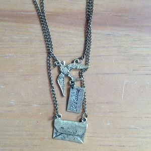 LONG VINTAGE LOOK BIRD NECKLACE ENVELOPE JE T'AIME