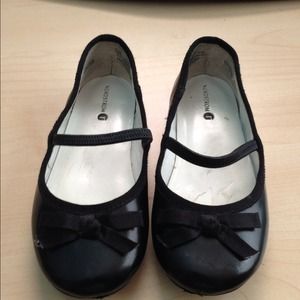 Pre-owned Mary Jane toddler black shoes 8m