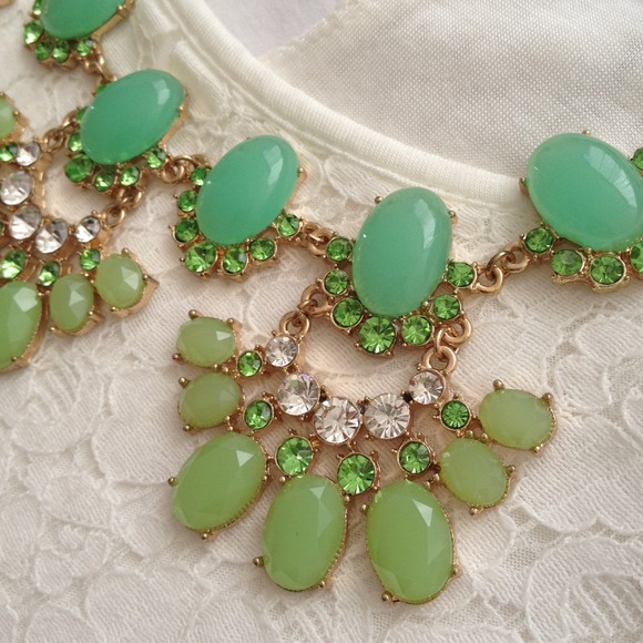 Statement Necklaces - Picture 3 of 4