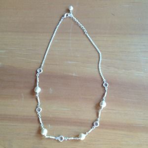 Dainty pearl and crystal SILVERTONE necklace