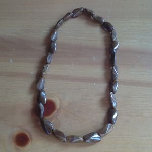 Beautiful brown faux stone stretch necklace