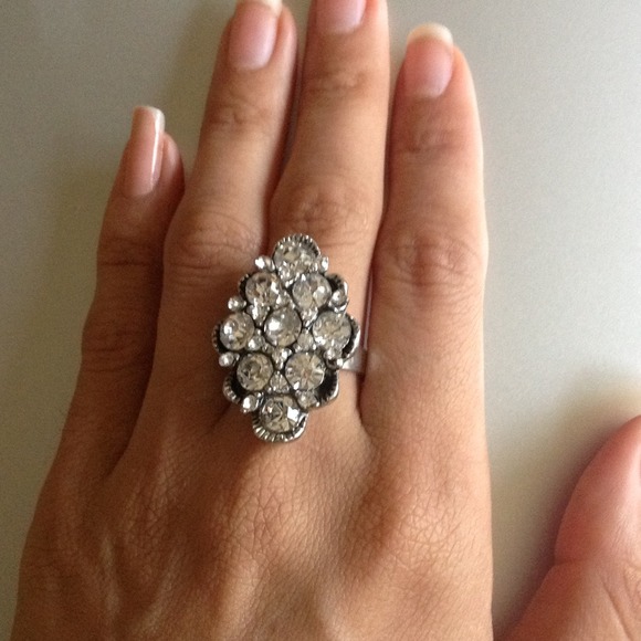 Sparkly Diamond Ring (Costume Jewelry)