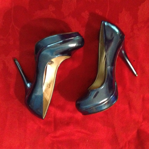 Steve Madden Blue Heels - Picture 2 of 4