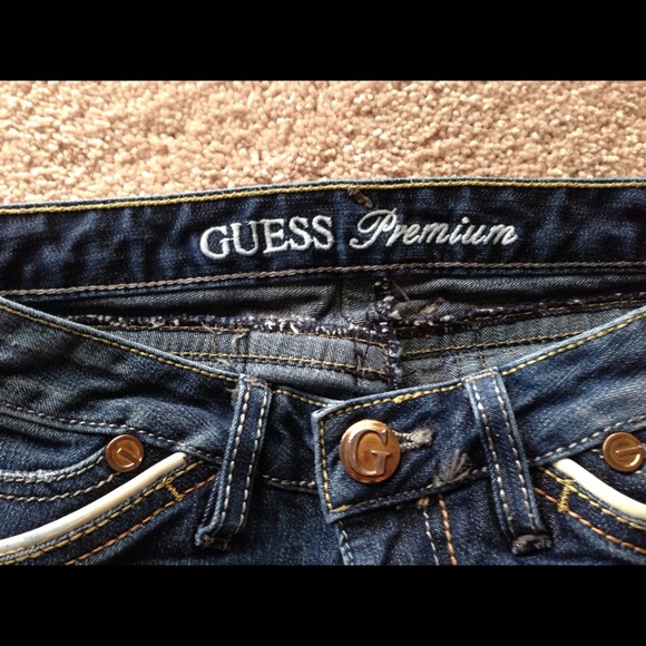 Guess Jeans - Picture 2 of 4