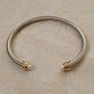 Cable bracelet