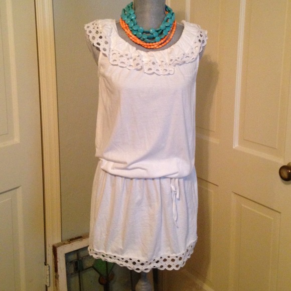 White Express drop waist cotton dress size medium