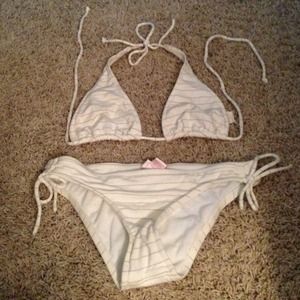 ❌❌SOLD!! White bathing suit gold thin stripes❌❌