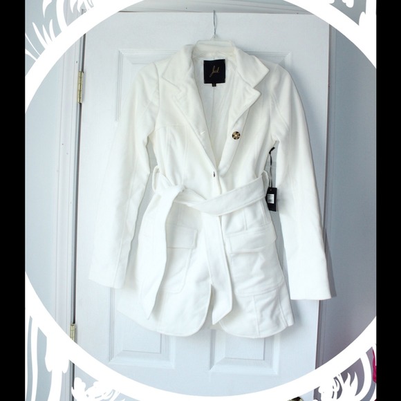 BB Dakota Outerwear - New! Jack by bb Dakota white coat