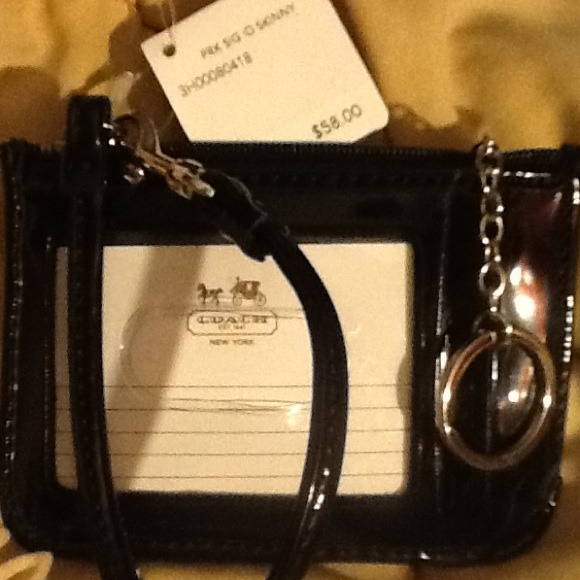 SOLD IN BUNDLE Authentic Coach ID holder - Picture 4 of 4