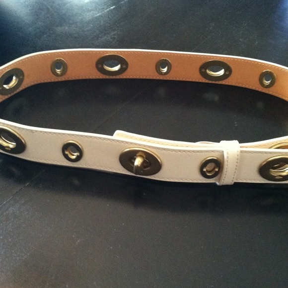 Coach belt - Picture 1 of 3