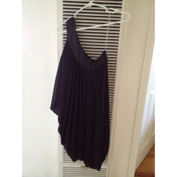 Dress 👗 - Picture 2 of 3