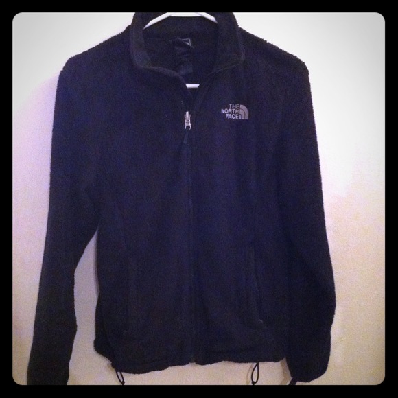 🚫Bundled Black Fuzzy North Face Small