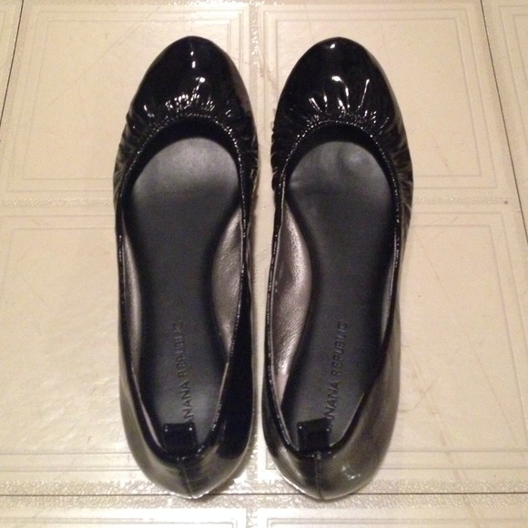 **REDUCED** Patent leather flats