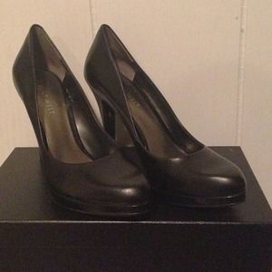 **REDUCED** Nine West pumps