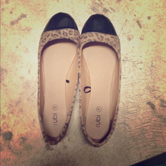 Cheetah print flats - Picture 1 of 1