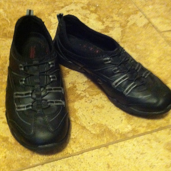 Slip resistant shoes