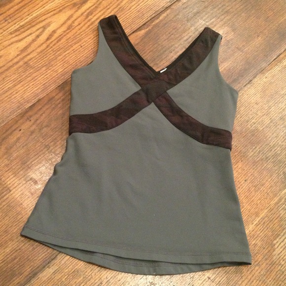 ❌Sold❌Lululemon camo detailed tank