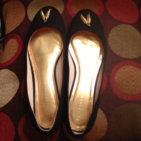 Lauren Conrad black ballet flats with gold detail! - Picture 2 of 4