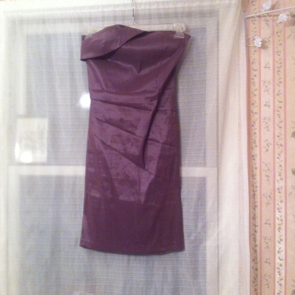 Dresses & Skirts - Strapless purple tight dress Dresses & Skirts - Strapless purple tight dress
