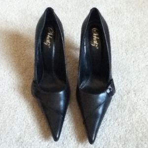 Schatz pointed toe pumps